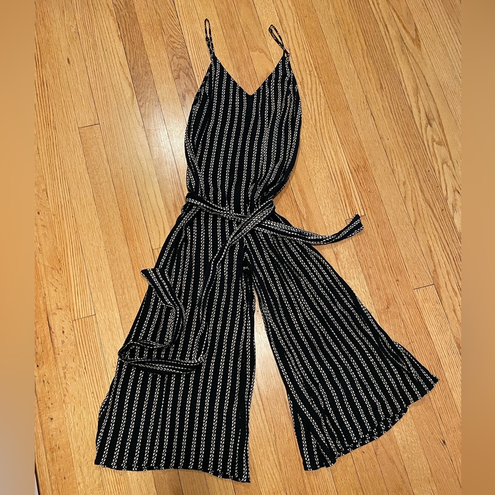 Billabong Flowy Wide-Leg Cropped Spaghetti Strap Jumpsuit - Size S